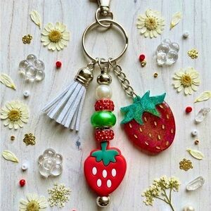 🍓 Sweet Strawberry Garden Keychain